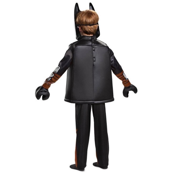 Boys’ LEGO Movie 2 Batman Deluxe Costume - Picture 3 of 8